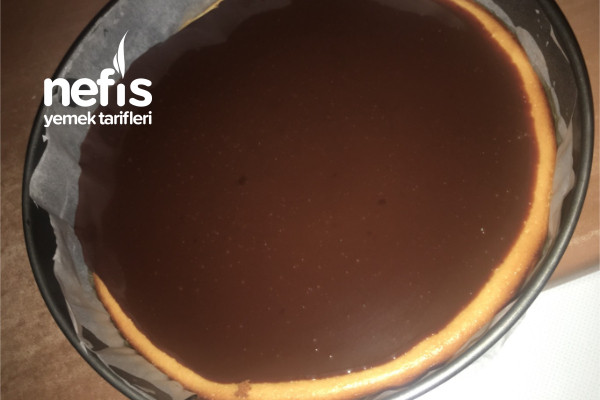 Cheesecake Limon Aromalı Ve Ganaj Çikolata Soslu