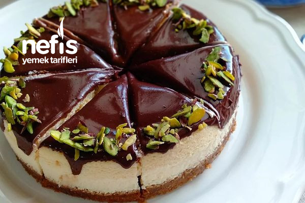 En Kolay Haliyle Çikolatalı Cheesecake