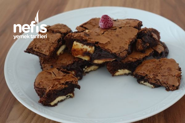 Beyaz Çikolatalı Sıvı Browni Tarifi Videolu