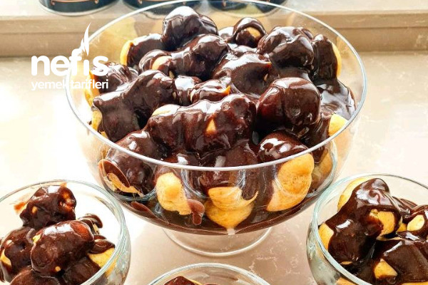 Boll Çikolatalı Profiterol