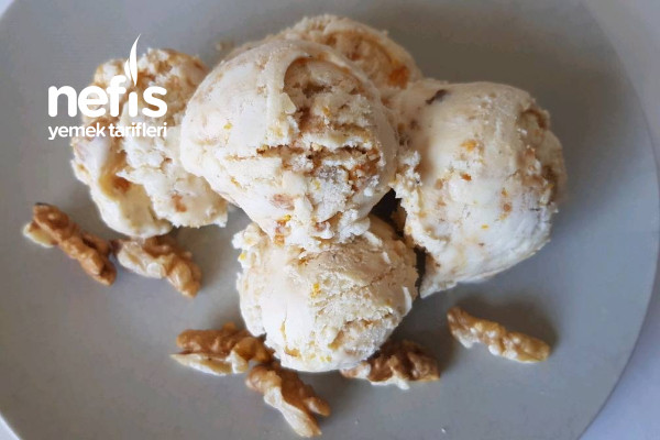 Karamelize Ceviz Ve Süt Reçelli Dondurma