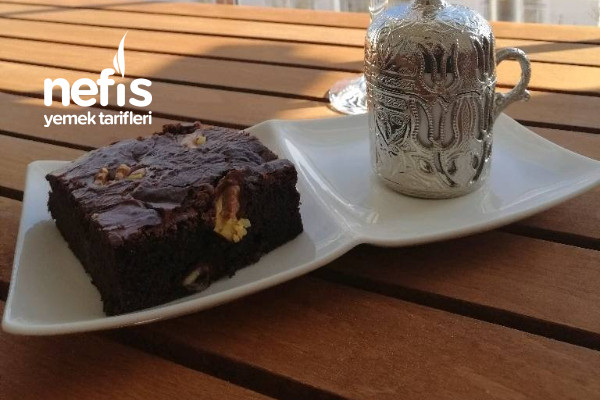 Tadına Doyum Olmayan Vişneli Browni
