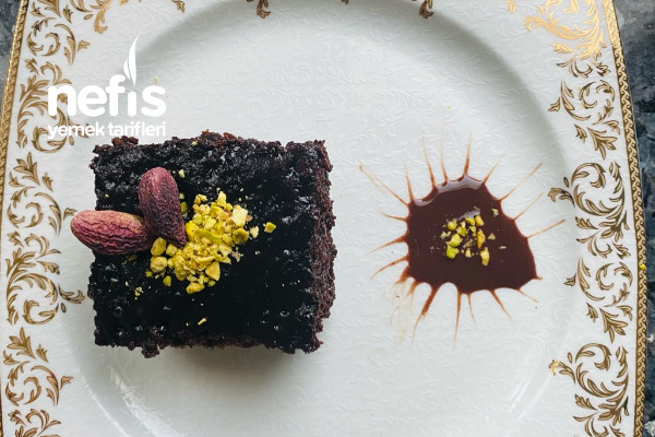 Brownie (Bol Soslu Islak Kek)