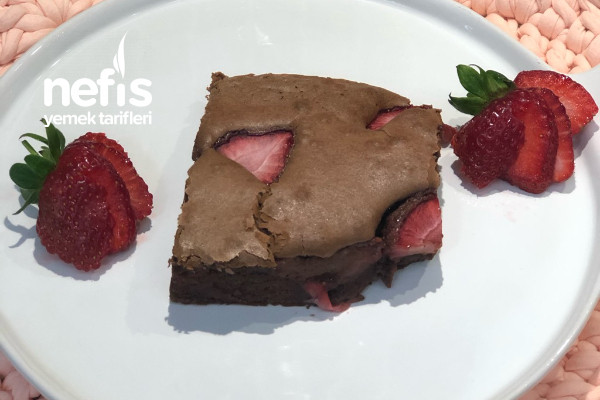 Çilekli Browni