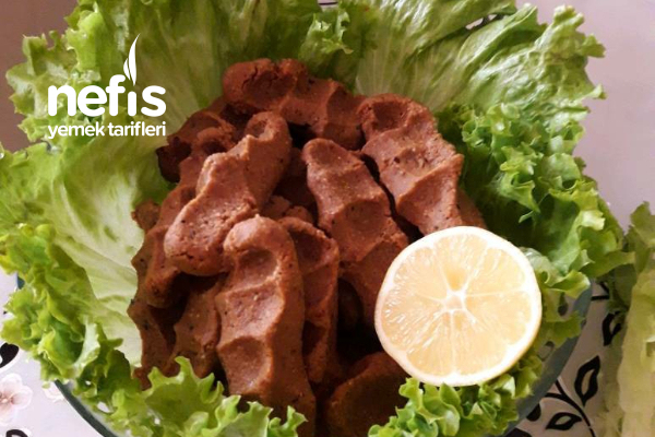 Etsiz Çiğ Köfte Tarifi (Az Acılı)