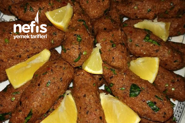 Ev Yapımı Etsiz Çiğ Köfte